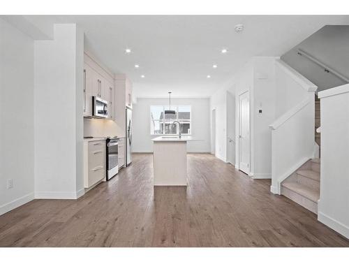 305 Dawson Way, Chestermere, AB - Indoor Photo Showing Kitchen