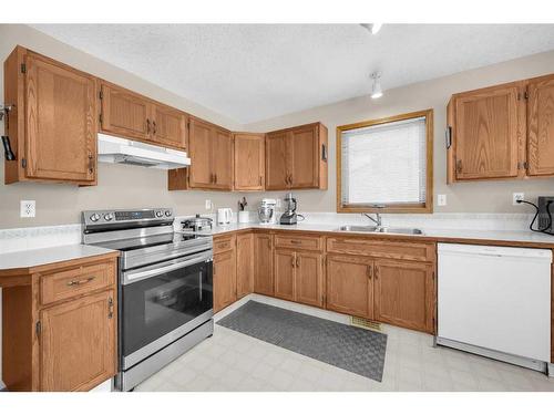 6224 Cypress Close, Olds, AB 