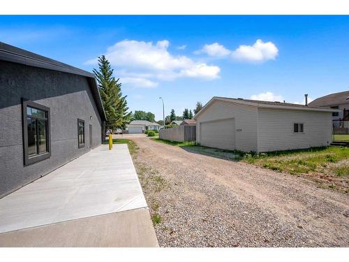 6224 Cypress Close, Olds, AB 