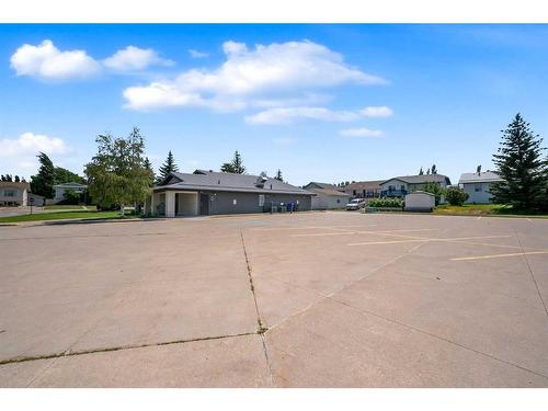 6224 Cypress Close, Olds, AB 