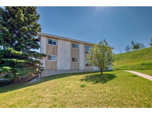 202-1119 78 Avenue Nw, Calgary, AB - Outdoor