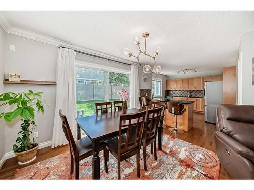 7 Cedarwood Lane Sw, Calgary, AB - Indoor Photo Showing Dining Room