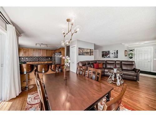 7 Cedarwood Lane Sw, Calgary, AB - Indoor Photo Showing Other Room