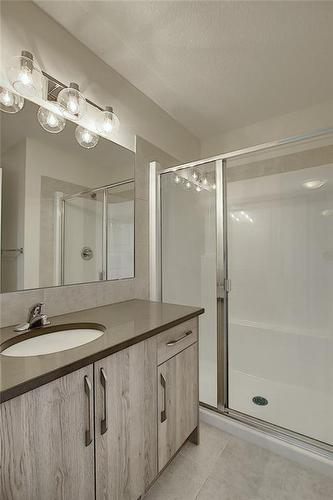 68 Shale Avenue, Cochrane, AB - Indoor Photo Showing Bathroom