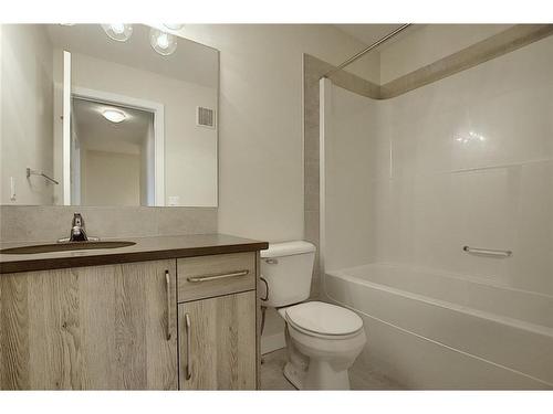 68 Shale Avenue, Cochrane, AB - Indoor Photo Showing Bathroom