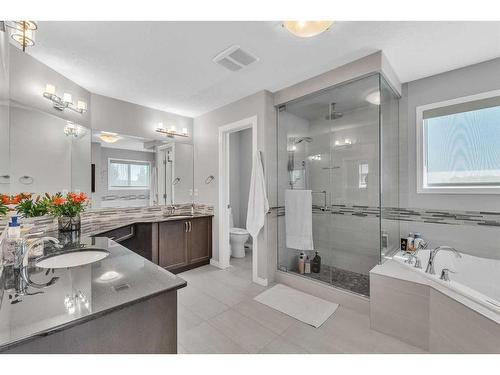 208 Panton Road Nw, Calgary, AB - Indoor Photo Showing Bathroom