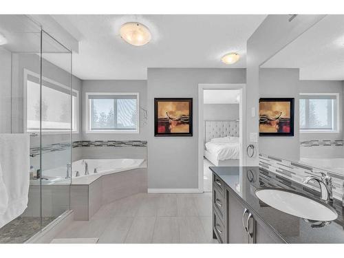 208 Panton Road Nw, Calgary, AB - Indoor Photo Showing Bathroom