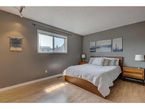 168 Riverbrook Road Se, Calgary, AB - Indoor Photo Showing Bedroom