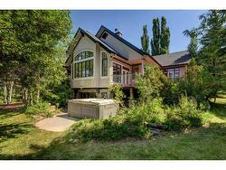 20 Slopeview Drive SW Calgary, AB T3H 4G5