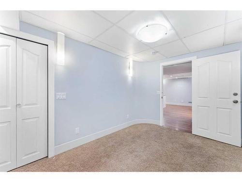 108 Silverado Plains View Sw, Calgary, AB - Indoor Photo Showing Other Room