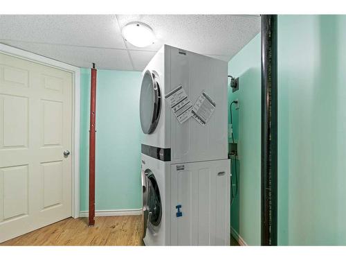 255 Del Ray Road Ne, Calgary, AB - Indoor Photo Showing Laundry Room