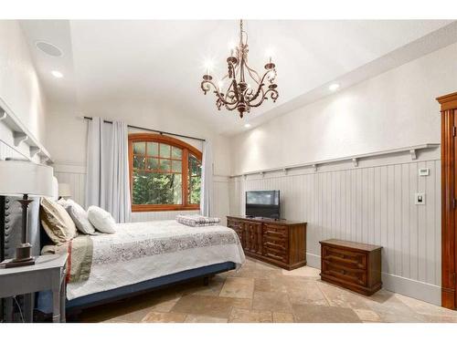 10-154029 264 Street West, Rural Foothills County, AB - Indoor Photo Showing Bedroom