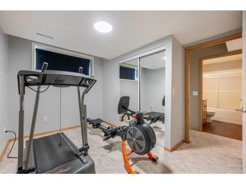 16 Somerside Common Sw, Calgary, AB - Indoor Photo Showing Gym Room