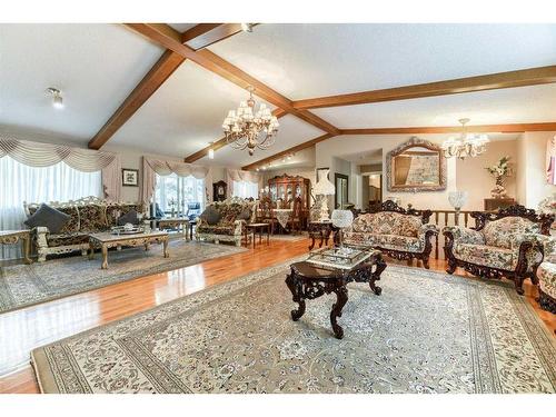 243083 16 Street East, Rural Foothills County, AB - Indoor Photo Showing Living Room