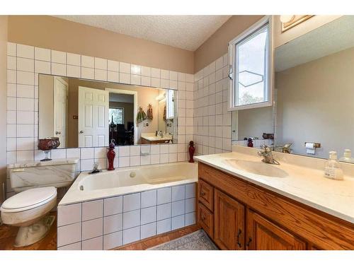 243083 16 Street East, Rural Foothills County, AB - Indoor Photo Showing Bathroom