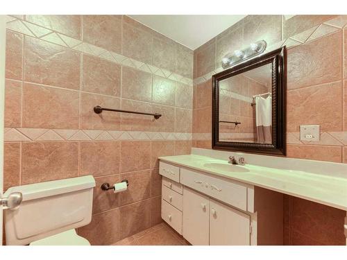 243083 16 Street East, Rural Foothills County, AB - Indoor Photo Showing Bathroom