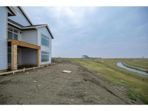 303 Muirfield Crescent, Lyalta, AB - Outdoor