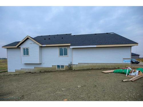 303 Muirfield Crescent, Lyalta, AB - Outdoor