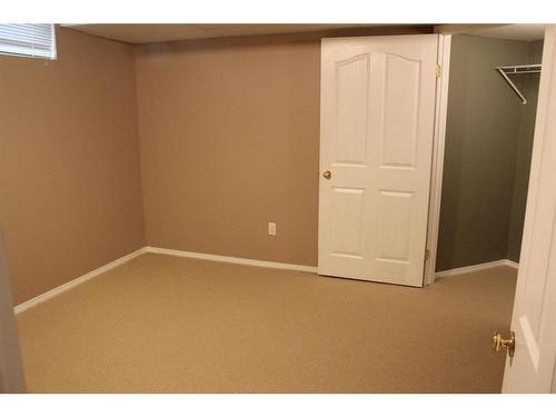 501 Shawinigan Drive Sw, Calgary, AB - Indoor Photo Showing Other Room