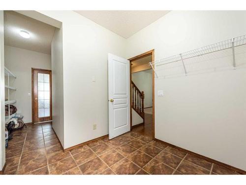 126 Panamount Street Nw, Calgary, AB - Indoor