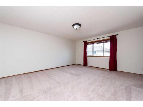 126 Panamount Street Nw, Calgary, AB - Indoor Photo Showing Other Room