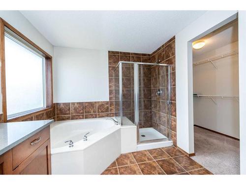 126 Panamount Street Nw, Calgary, AB - Indoor Photo Showing Bathroom