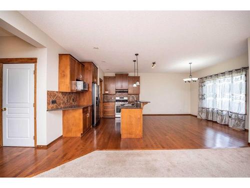 126 Panamount Street Nw, Calgary, AB - Indoor Photo Showing Kitchen