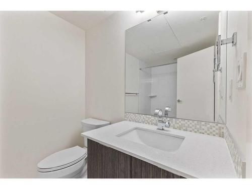 1607-930 6 Avenue Sw, Calgary, AB - Indoor Photo Showing Bathroom