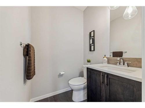 41 Howse Mount Ne, Calgary, AB - Indoor Photo Showing Bathroom