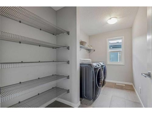 41 Howse Mount Ne, Calgary, AB - Indoor Photo Showing Laundry Room