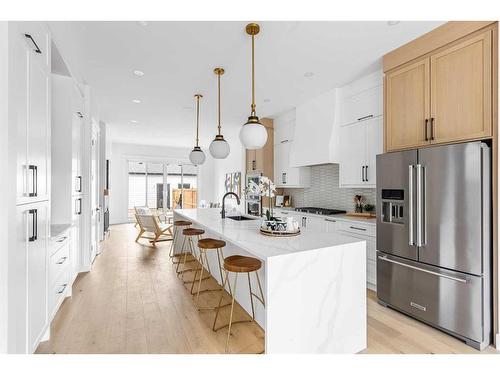 1820 19 Avenue Nw, Calgary, AB - Indoor Photo Showing Kitchen With Upgraded Kitchen