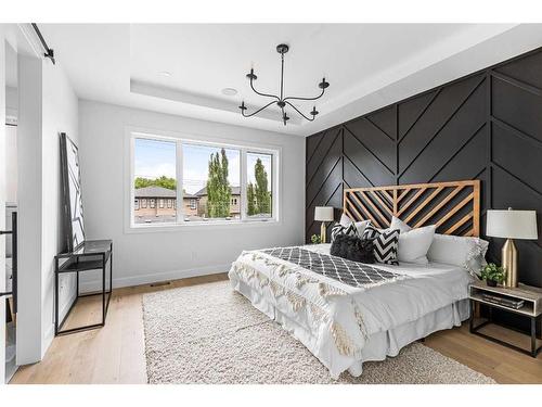 1820 19 Avenue Nw, Calgary, AB - Indoor Photo Showing Bedroom