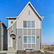 7526 202 Avenue SE Calgary, AB T2X 4G4