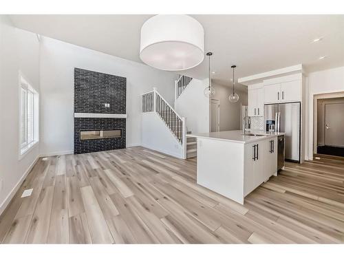 536 Walgrove Boulevard Se, Calgary, AB - Indoor Photo Showing Kitchen