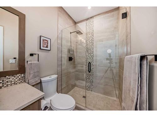 213 Riva Heights, Canmore, AB - Indoor Photo Showing Bathroom