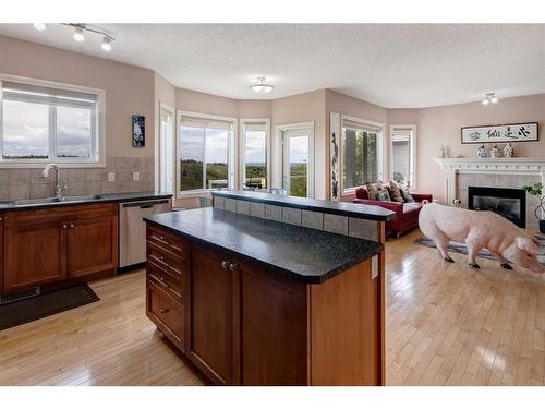 47 Glensummit Close, Cochrane, AB - Indoor Photo Showing Dining Room