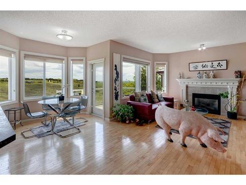 47 Glensummit Close, Cochrane, AB - Indoor Photo Showing Kitchen With Double Sink