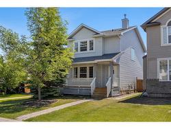325 Eversyde Circle SW  Calgary, AB T2Y 4T2