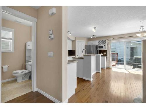 325 Eversyde Circle Sw, Calgary, AB - Indoor Photo Showing Kitchen