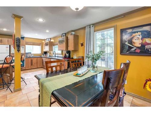 235 5 Street, Drumheller, AB - Indoor Photo Showing Dining Room