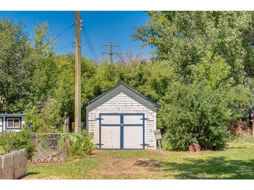 235 5 Street, Drumheller, AB - Outdoor