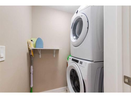 3419-11 Mahogany Row Se, Calgary, AB - Indoor Photo Showing Laundry Room