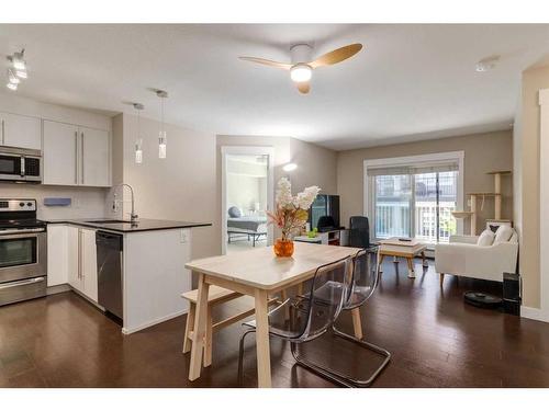 3419-11 Mahogany Row Se, Calgary, AB - Indoor Photo Showing Kitchen