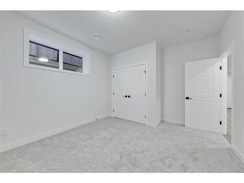 1141 Richland Road Ne, Calgary, AB - Indoor Photo Showing Other Room