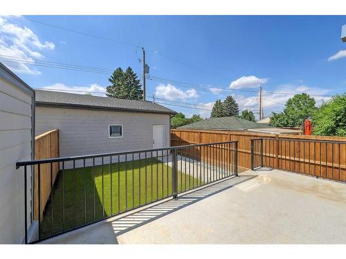 1141 Richland Road Ne, Calgary, AB - Outdoor With Exterior