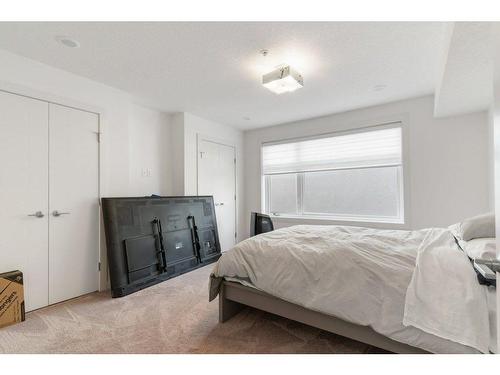 101-1632 20 Avenue Nw, Calgary, AB - Indoor Photo Showing Bedroom