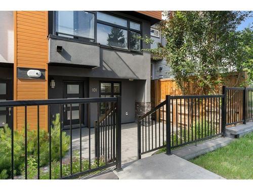 101-1632 20 Avenue Nw, Calgary, AB - Outdoor