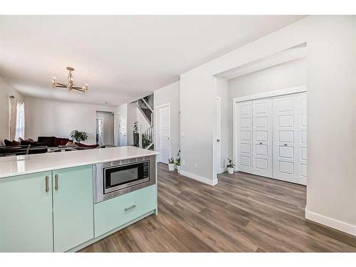 21 Legacy Glen Place Se, Calgary, AB - Indoor Photo Showing Kitchen