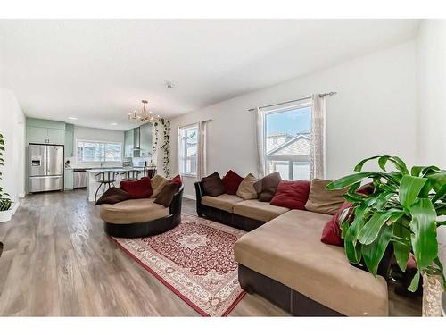 21 Legacy Glen Place Se, Calgary, AB - Indoor Photo Showing Living Room