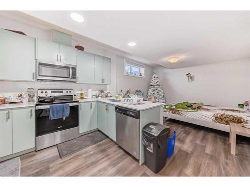 21 Legacy Glen Place Se, Calgary, AB - Indoor Photo Showing Kitchen